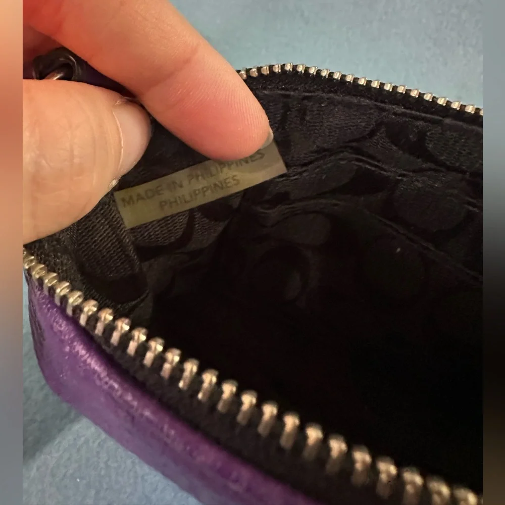Coach purple leather wristlet /clutch /wallet - Picture 8 of 8